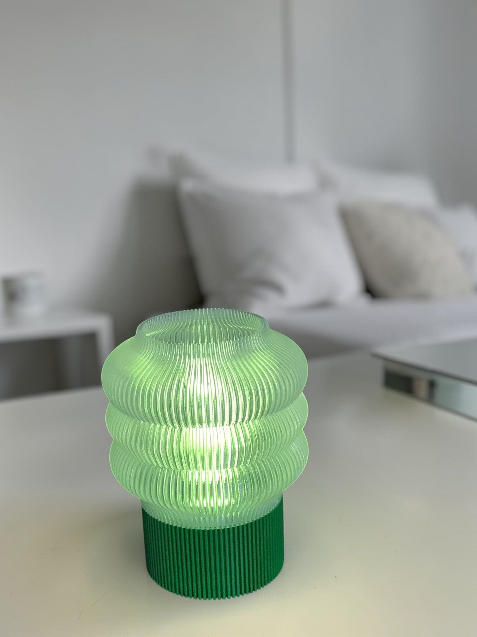 Modern Şeffaf Dokulu Masa Lambası